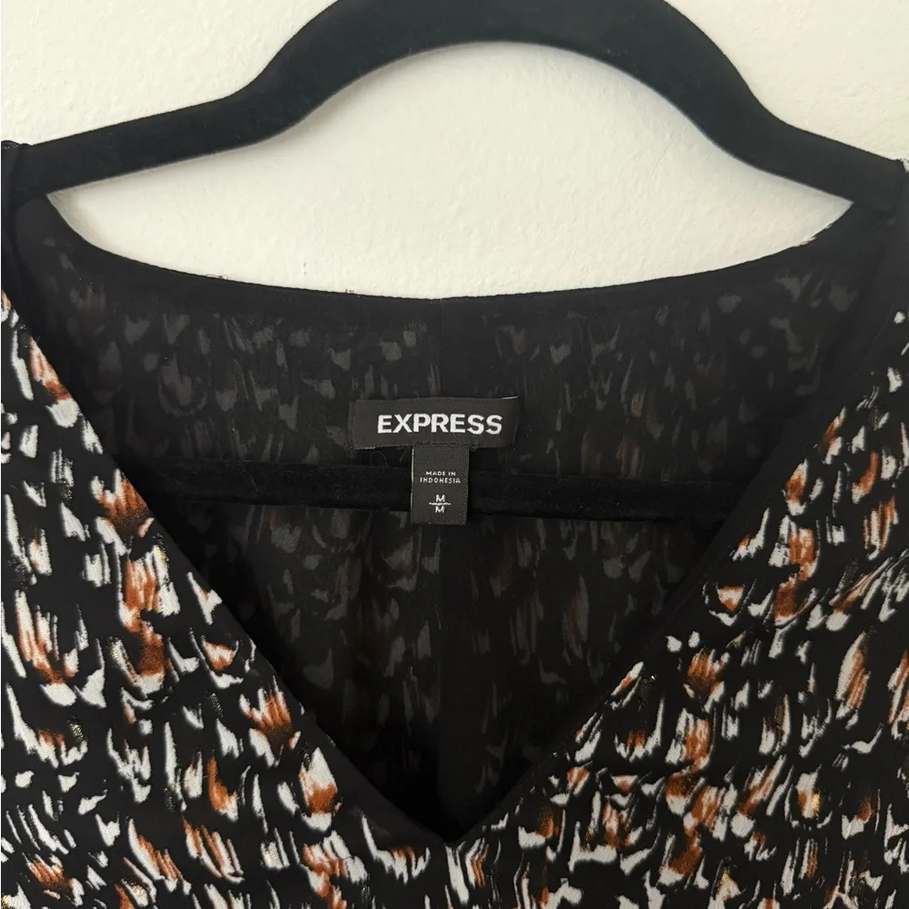Express Black and Tan Patterned Blouse - Picture 2 of 4